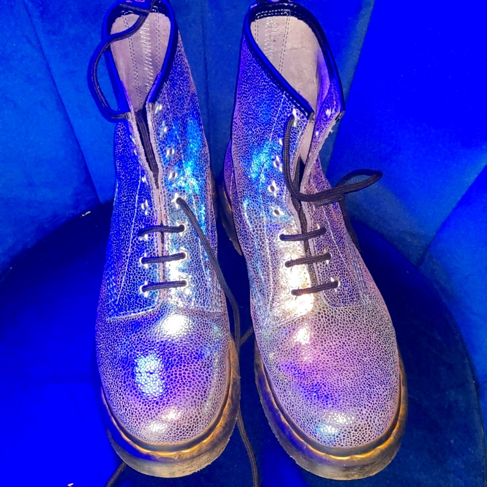 Like new Dr. Martens holographic combat boots w star detail US W8